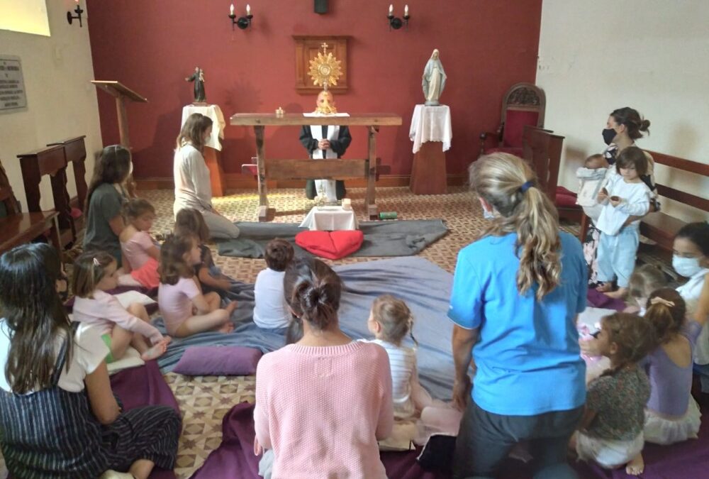Niños Adoradores en San Antonio de Areco